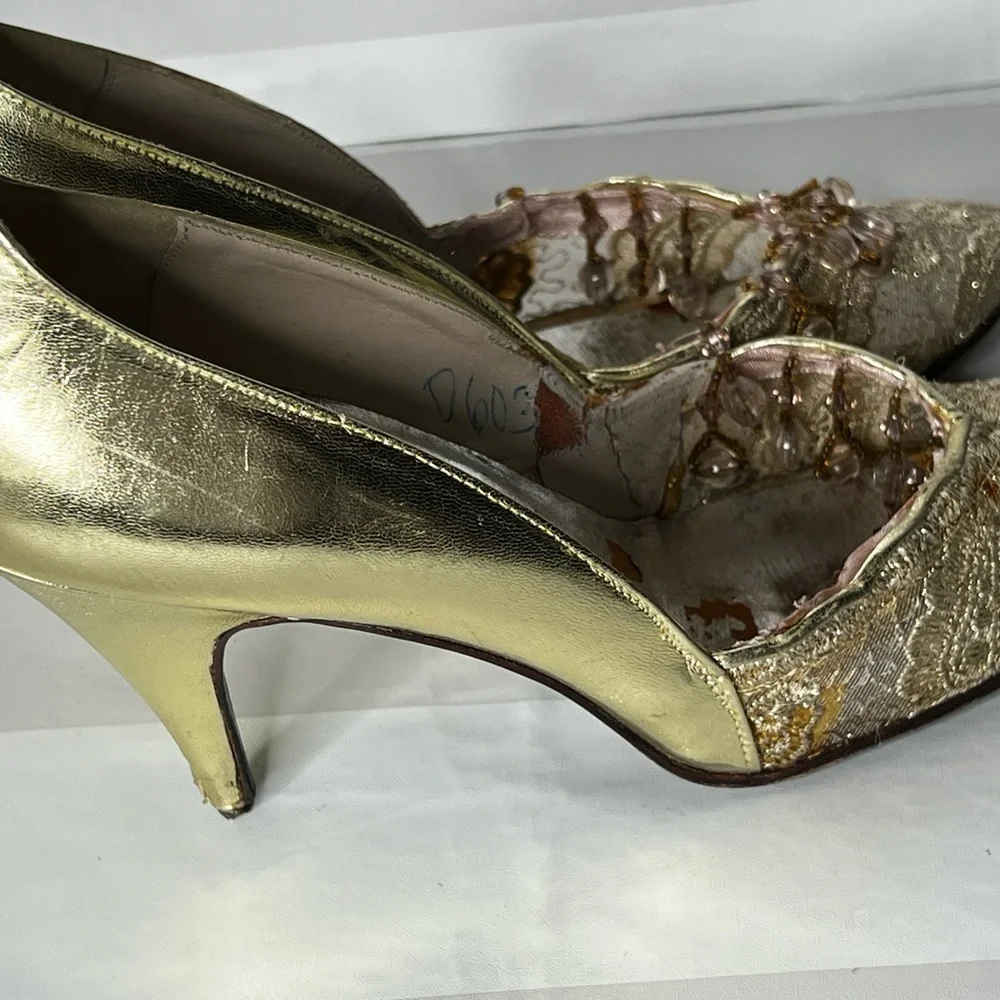 Vintage Stuart Weitzman For Martinique Leather Gold Pumps Bejeweled Size 7